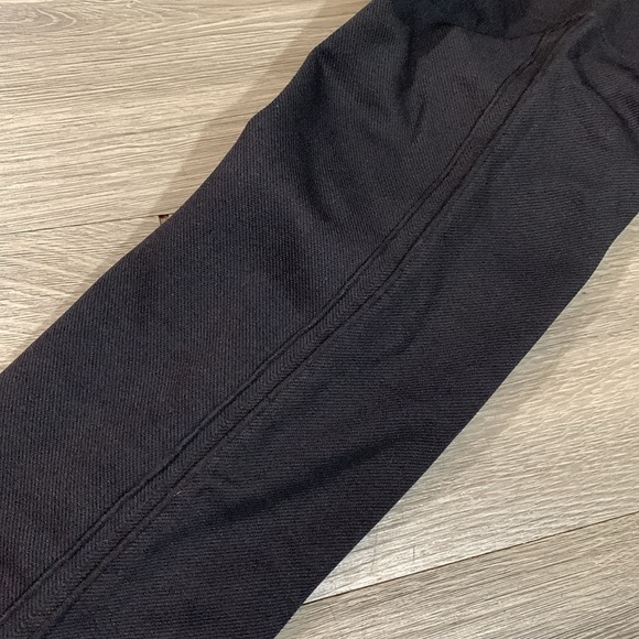 SPANXLook at Me Now Seamless Black Lift Compression Leggings size M - Picture 8 of 8